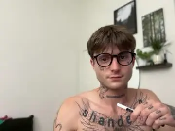 Chaturbate Adult Video Chat of prettyboyszn