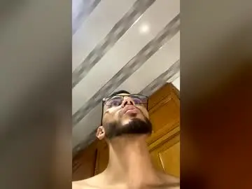 Chaturbate Live Sex Cam of th_russ