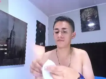Chaturbate Free Live Porn of adam_walker_1