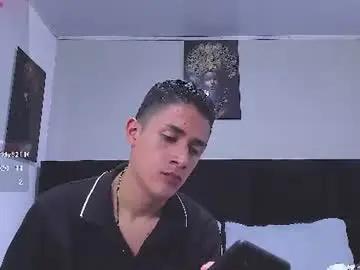 Chaturbate Live Sex Cam of adam_walker_1