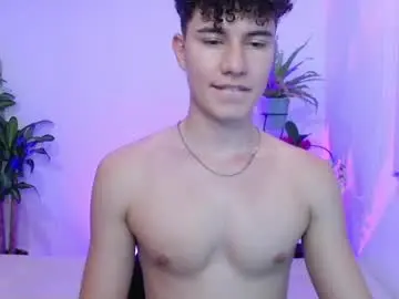 Chaturbate Sex Cam of adrian_morelli
