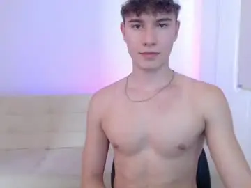 Chaturbate Nude Webcam of adrian_morelli
