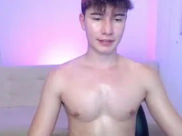 Chaturbate Live Porn of adrian_morelli