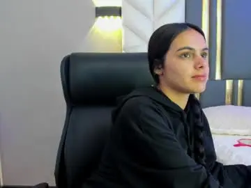 Chaturbate Live Sex Cam of chloeharper_