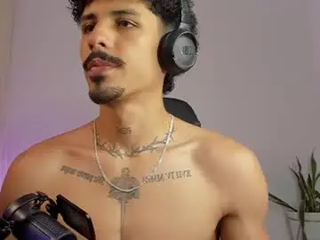 Chaturbate Live Sex of lukeetaylor_