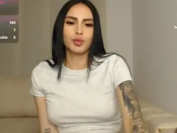 Chaturbate Free Live Porn of petite_linda
