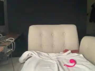 Chaturbate Nude Webcam of ema_lov3