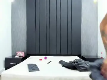 Chaturbate Live Porn of emily_collins69