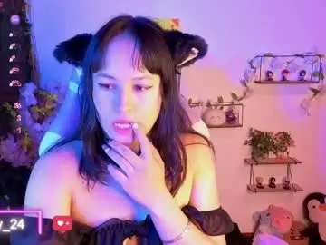 Chaturbate Nude Webcam of eymmy_24