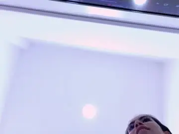 Chaturbate Live Sex Cam of liaacooper_