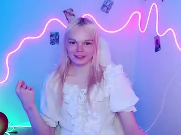 Chaturbate Best live sex cam show of emily_nyaffe