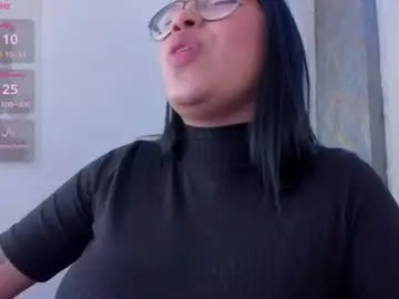 Chaturbate Live Sex Cam of susan_moore29