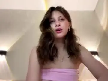 Chaturbate Best live sex cam show of youremilia_