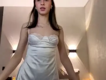 Chaturbate Live Sex Cam of youremilia_
