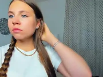 Chaturbate Live Sex Cam of andreacastilo