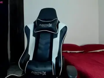 Chaturbate Live Sex Cam of bryan_oficials