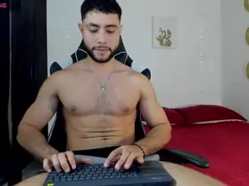 Chaturbate Live Porn of bryan_oficials