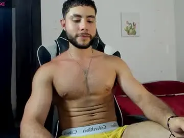 Chaturbate Best live sex cam show of bryan_oficials