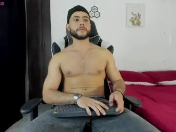 Chaturbate Live Porn of bryan_oficials