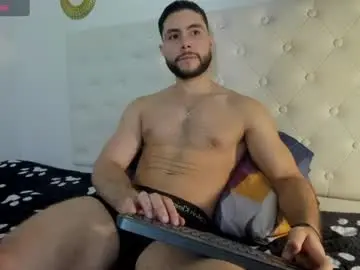 Chaturbate Sex Cam of bryan_oficials