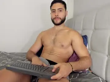 Chaturbate Best live sex cam show of bryan_oficials