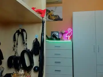 Chaturbate Live Sex Cam of mistress_kristi