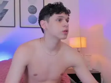 Chaturbate Live Sex Cam of mykelcano