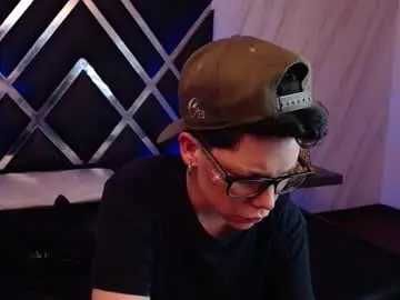 Chaturbate Live Sex of spencerm_