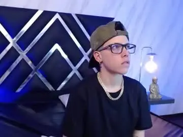 Chaturbate Live Sex Cam of spencerm_