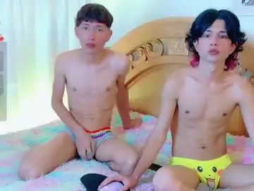 Chaturbate Live Sex Cam of yeremmy_twink