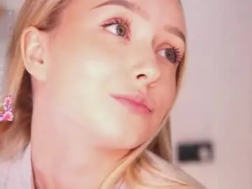 Chaturbate Sex Cam of alodiaacomb