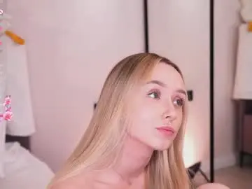 Chaturbate Free Live Porn of alodiaacomb