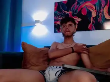 Chaturbate Sex Cam of mikhellennox