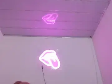 Chaturbate Live Sex of valerii__fox_69