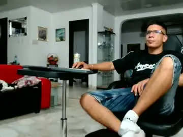 Chaturbate Sex Chat of damyan_2003
