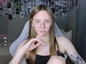 Chaturbate Live Sex Cam of littlevildevil