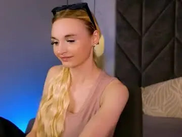 Chaturbate Live Sex of _mila_lux_
