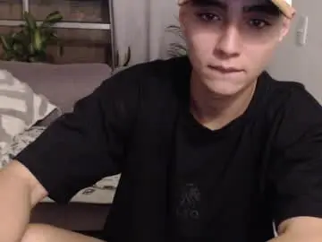 Chaturbate Free Porn Cam of andres_2977