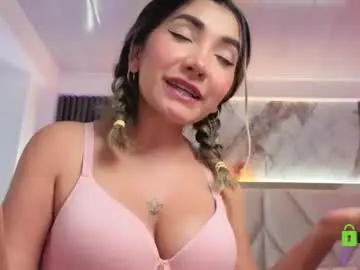 Chaturbate Free Porn Cam of smile__1