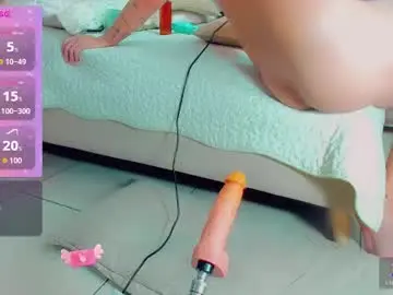 Chaturbate Live Sex Cam of emiilysaenzz