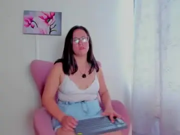 Chaturbate Private Sex Chat of emmarouses1