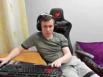 Chaturbate Live Sex Cam of iliaskrislove