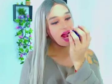 Chaturbate Free Live Porn of zoeschmmit