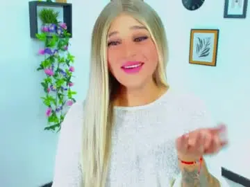 Chaturbate Best live sex cam show of zoeschmmit