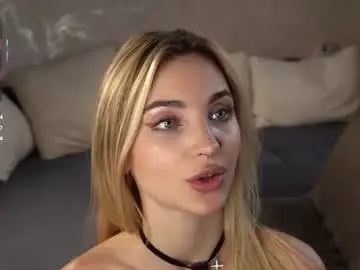 Chaturbate Adult Webcam of beckymadsons