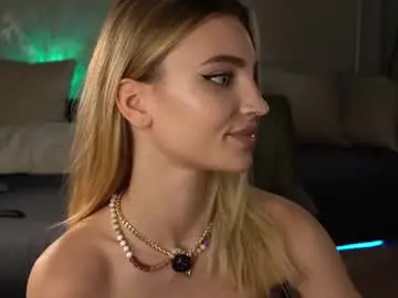 Chaturbate Best live sex cam show of beckymadsons