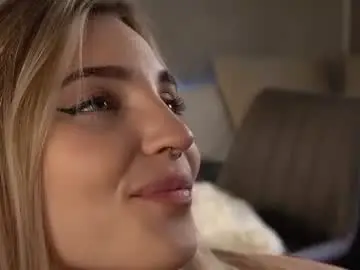 Chaturbate Best live sex cam show of beckymadsons