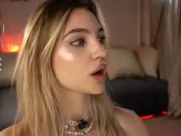 Chaturbate Nude Webcam of beckymadsons