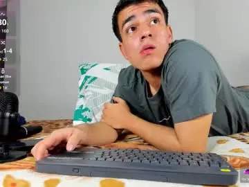 Chaturbate Free Live Porn of david_hot08