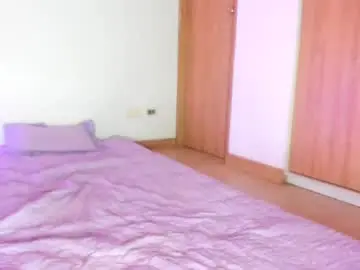Chaturbate Sex Cam of juli_santos_22